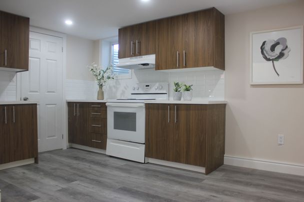 For Lease - 54 Gladstone Square Unit# LOWER, Brampton, Ontario - Photo 1