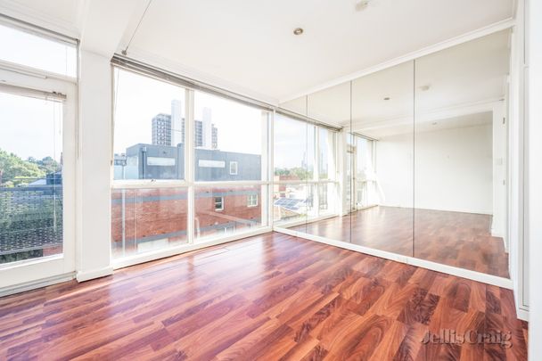 24/77 Park Street, South Yarra - Photo 1