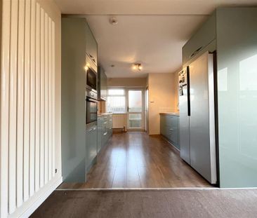 3 bedroom end of terrace house to rent - Photo 4