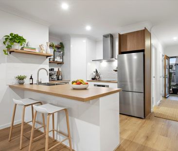 Chic Two-Bedroom Retreat in a Peaceful Location - Photo 3