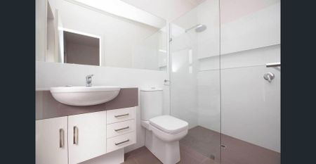 Prime Location - Photo 2