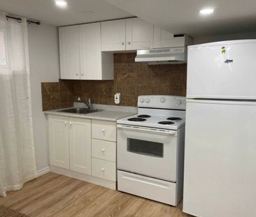 For Lease - 98 Avondale Avenue Unit# Lower, Toronto, Ontario - Photo 6