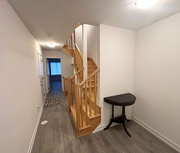 For Lease - 74 Blue Forest Crescent, Barrie, Ontario - Photo 2