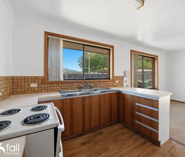 Conveniently Located 2 Bedroom Unit - Photo 6