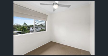 Fantastic Family Home - Photo 4