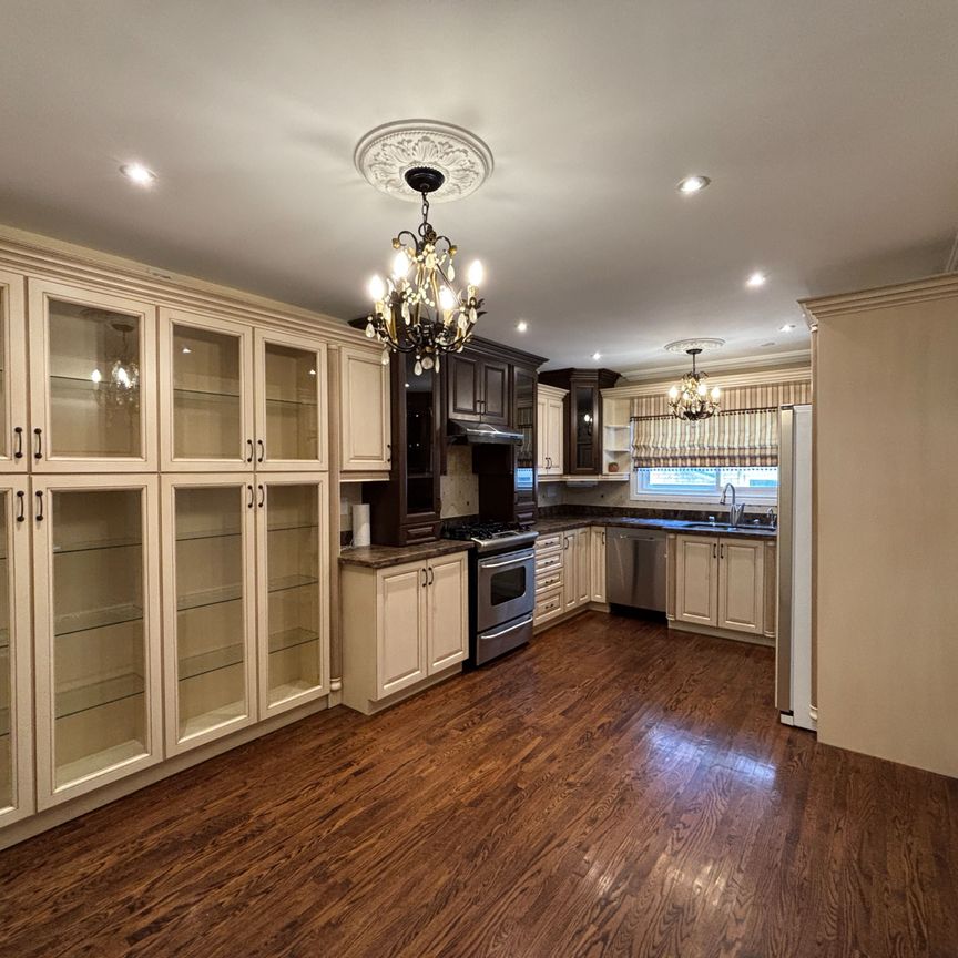 For Lease - 19 Tournament Drive, Toronto, Ontario - Photo 1