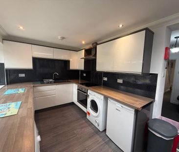 4 bedroom house to rent - Photo 3