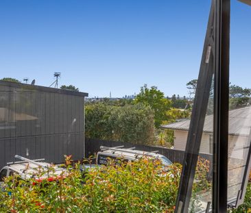 1/8 Valron Road, Te Atatu South - Photo 1