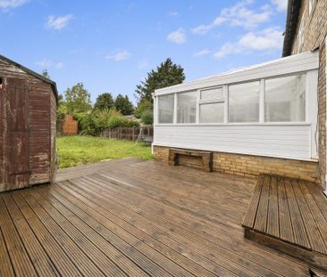 3 bedroom semi-detached house to rent - Photo 1