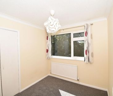 4 bedroom detached house to rent - Photo 6
