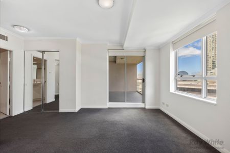 Conveniently Located 2 Bedroom Unit With Carspace - Photo 5