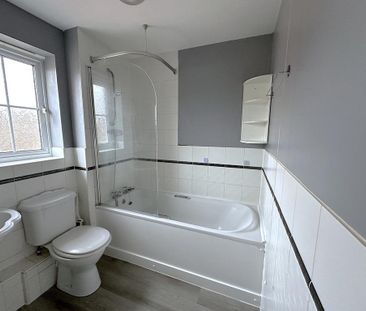 2 bedroom semi-detached house to rent - Photo 5