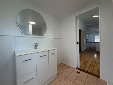 Newly Renovated 3 bedroom home in Hermit Park - Photo 3