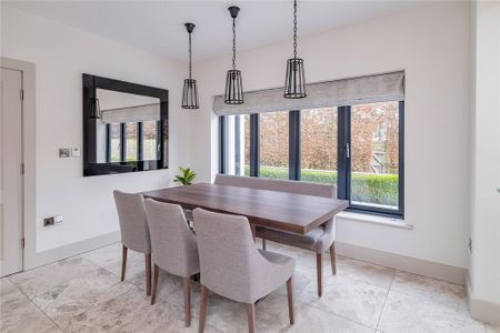 6 bedroom detached house to rent - Photo 5