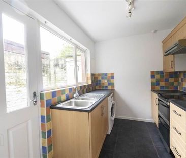 10 Strandburn Parade, Belfast, BT4 1LZ - Photo 2