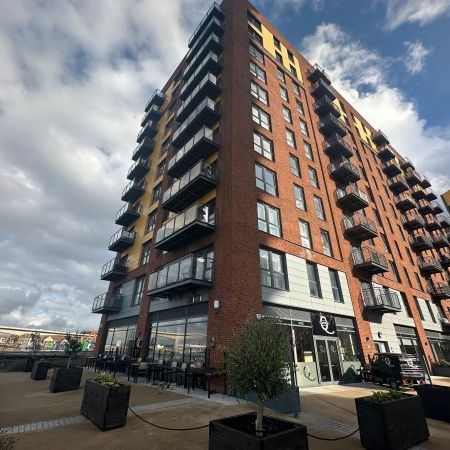 Centenary Quay, SO19 - Photo 2