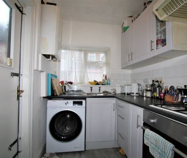 2 Bed Terraced House, Worthing Street, M14 - Photo 4