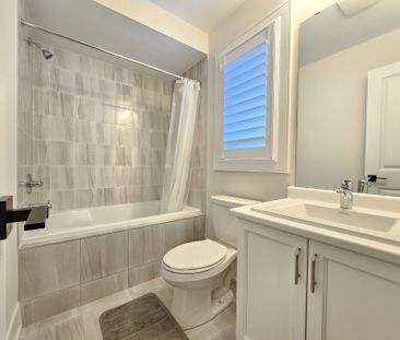 For Lease - 48 Duxbury Road, Brampton, Ontario - Photo 3