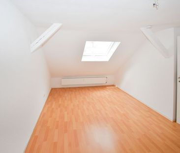 Sonnige Dachgeschosswohnung in der City von Hildesheim! - Foto 1
