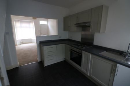 2 bedroom terraced house to rent - Photo 5