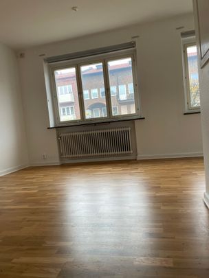 Första Avenyen 12 - Photo 1