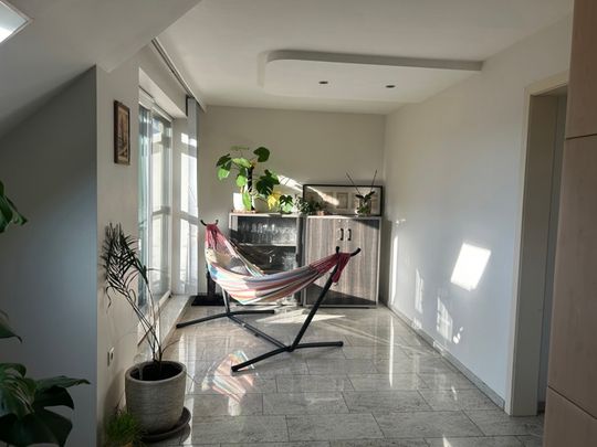 Ruim appartement midden in het centrum - Photo 1