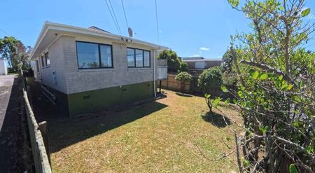 Sunny Central Beauty! - Photo 5