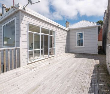 Renovated Inner City Home - Photo 4