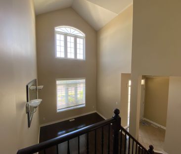 For Lease - 2329 Blue Oak Circle, Oakville, Ontario - Photo 6