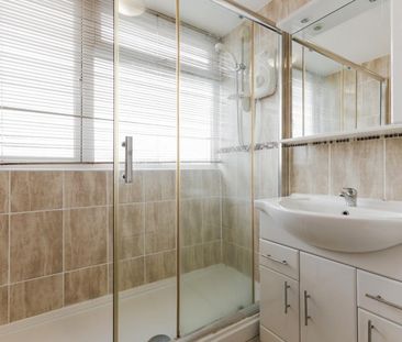 Scotts Green Close, Dudley - Photo 3