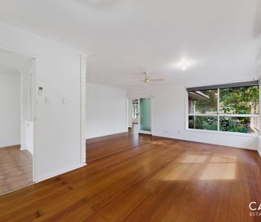 Spacious Family Living on a Generous Block - Photo 2