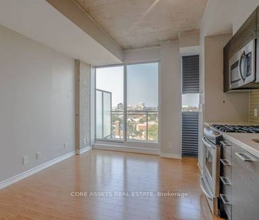 Fantastic Studio Apt in King East! - Photo 3