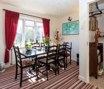 4 bedroom detached house to rent - Photo 3