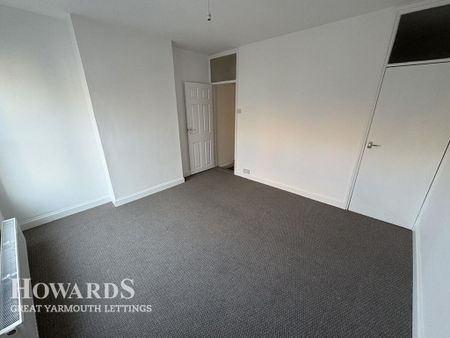 3 bedroom terraced house to rent - Photo 5