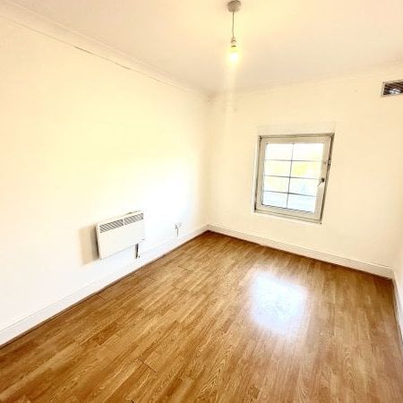 State Mansions, Ilford, IG6, Property for rent - Photo 1