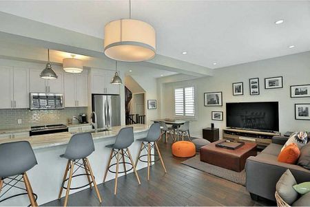 For Lease - 63 Southshore Crescent, Hamilton, Ontario - Photo 2