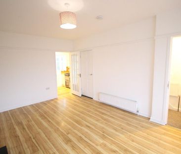 2 bedroom end of terrace house to rent - Photo 1