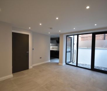 3 bedroom semi-detached house to rent - Photo 1