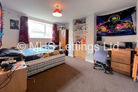 4 Bedroom Mid Terraced House for rent in Mayville Avenue - Photo 3