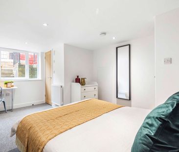 Headingley Avenue Room 2 - 1st Floor Front Left (non ensuite) - Photo 6