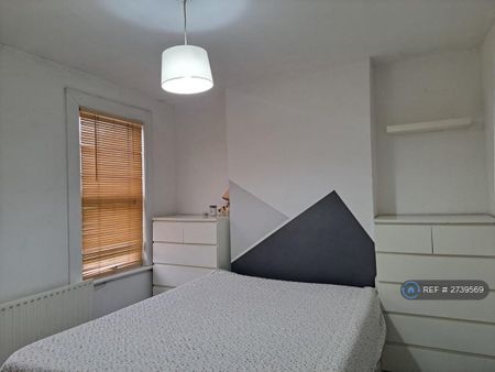 2 bedroom terraced house to rent - Photo 5