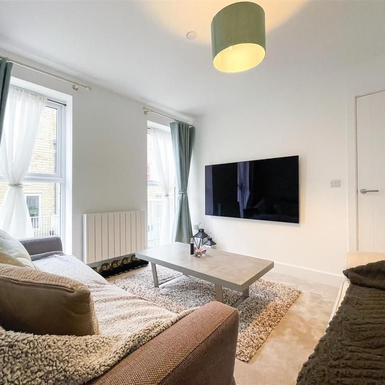 3 bedroom townhouse to rent - Photo 1