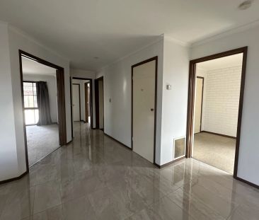 Low maintenance family home - Photo 6