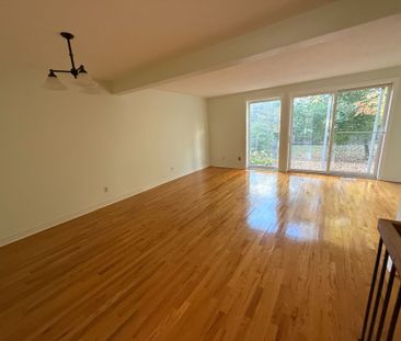 For Lease - 7913 Jeanne D'arc Boulevard, Orleans - Convent Glen and... - Photo 6