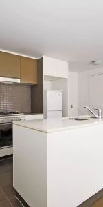 MGM MARTIN - TWO BEDROOM APARTMENT - Photo 3