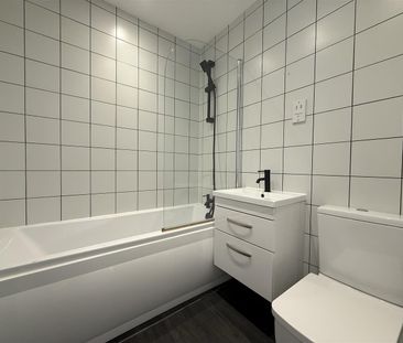 George House, Bolton - Photo 5