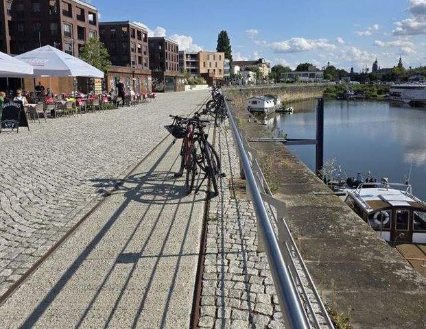 Ihr neuer, attraktiver Lieblingsplatz mit Balkon an der Elbe! Erstbezug in der HafenCity! - Foto 1