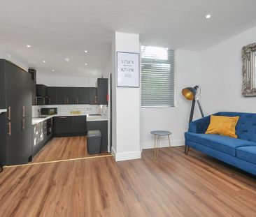 6 bedroom terraced house to rent - Photo 5