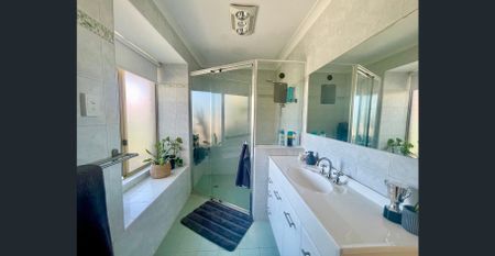 4 x 1 HOME WITH LARGE SHED AND SOLAR! - Photo 2