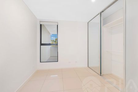 "Modern 2-Bedroom Apartment with Secure Parking in Wentworthville" - Photo 3